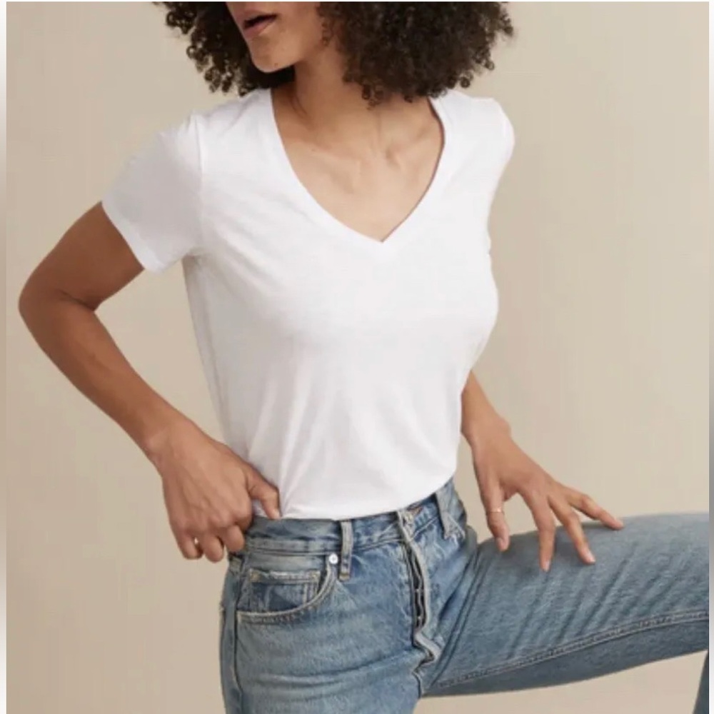 Marine Layer Classic V-Neck T-Shirt White Tee, Size XL